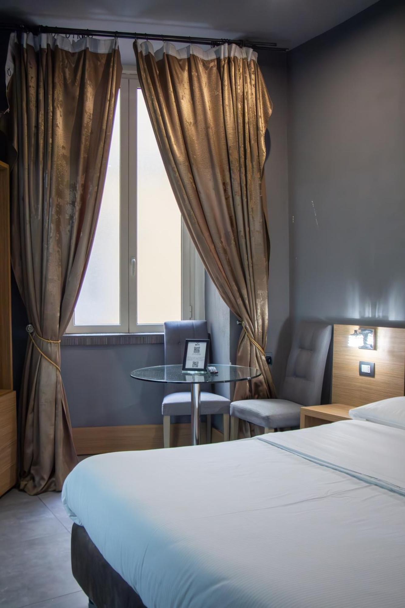 Beb Umberto I Napoli Hotel Exterior photo