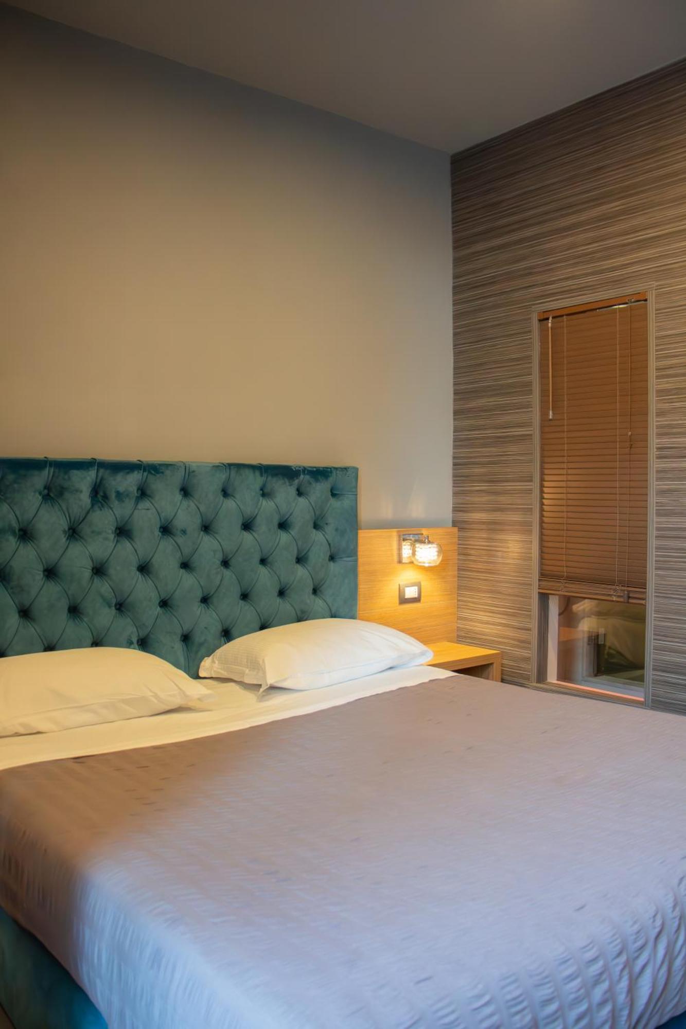 Beb Umberto I Napoli Hotel Exterior photo